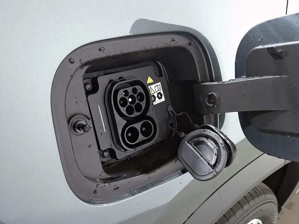 Ebro S800 1.5 TGDI PHEV Premium E-CVT 34