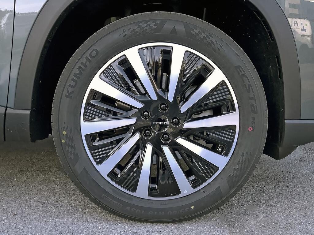 Ebro S800 1.5 TGDI PHEV Premium E-CVT 12