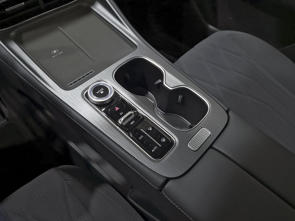 Ebro S800 1.5 TGDI PHEV Premium E-CVT 27