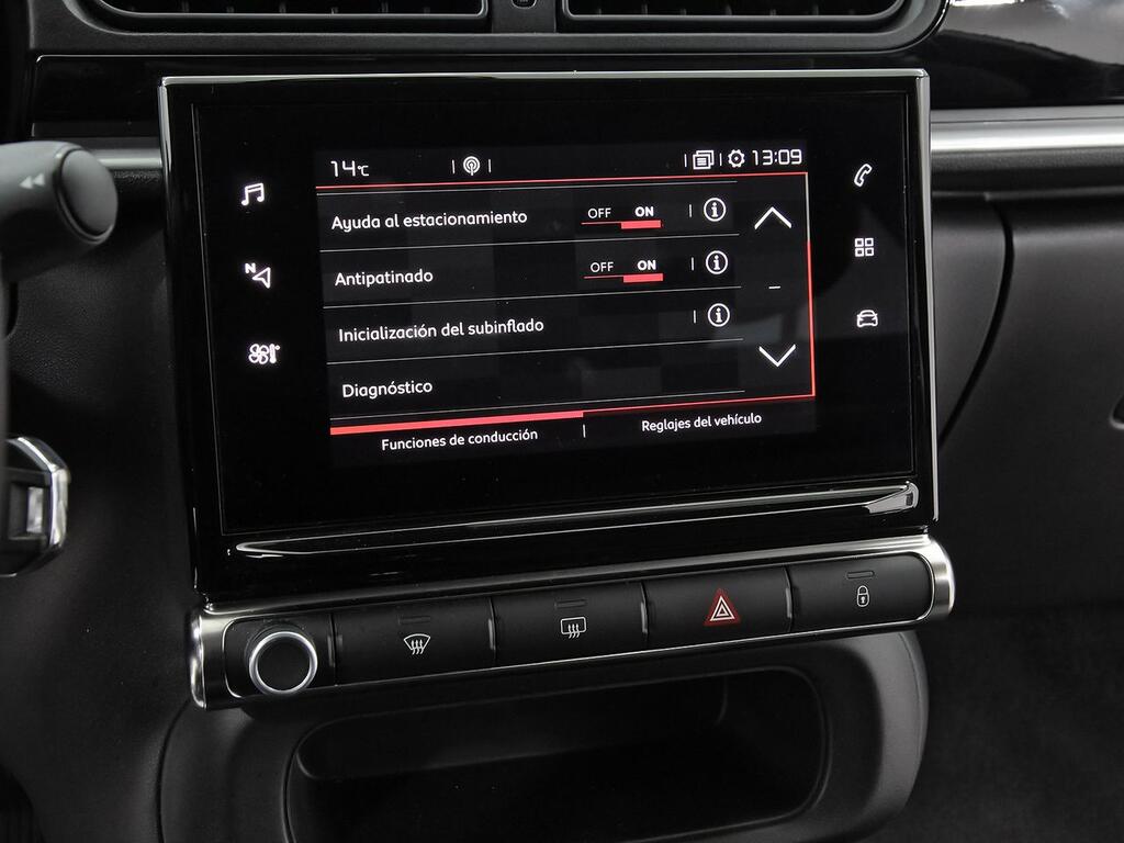 Citroën C3 PureTech 60KW (83CV) Shine 27