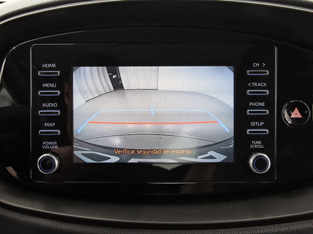 Toyota Aygo X Cross 1.0 VVT-I 72CV Play 21