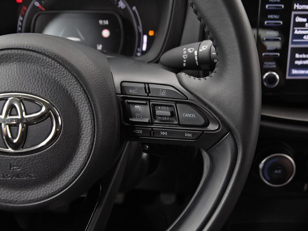 Toyota Aygo X Cross 1.0 VVT-I 72CV Play 16