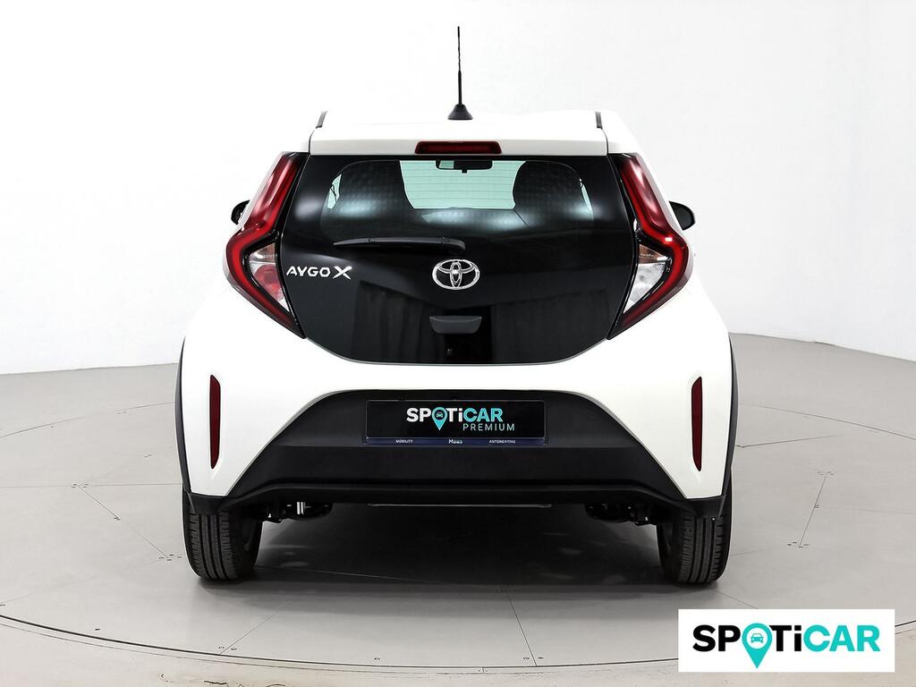 Toyota Aygo X Cross 1.0 VVT-I 72CV Play 6