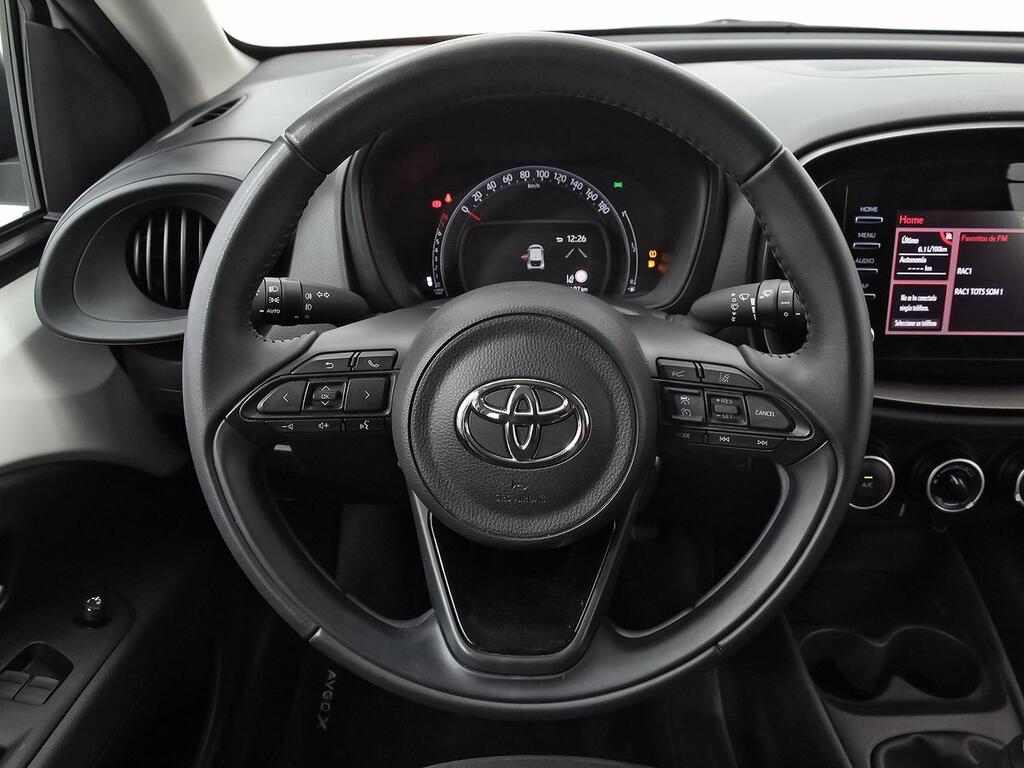 Toyota Aygo X Cross 1.0 VVT-I 72CV Play 19