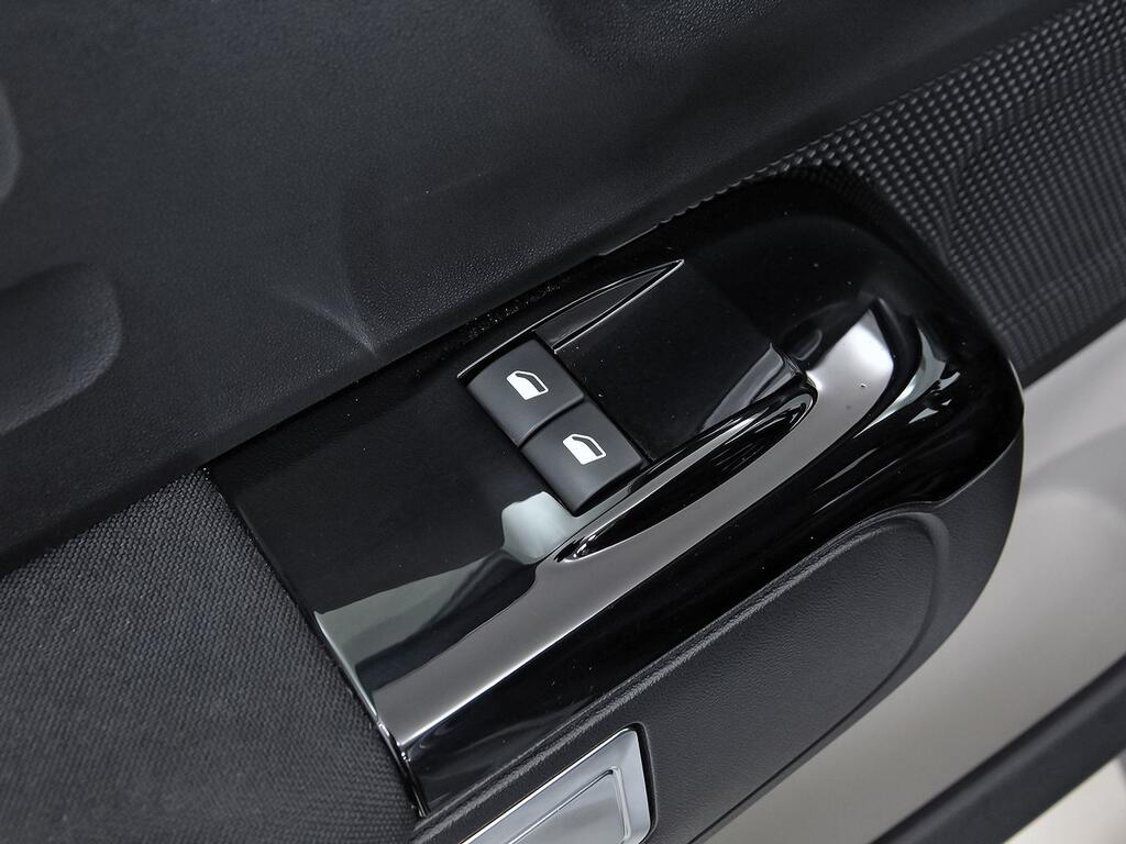 Citroën C3 PureTech 60KW (83CV) Shine 13