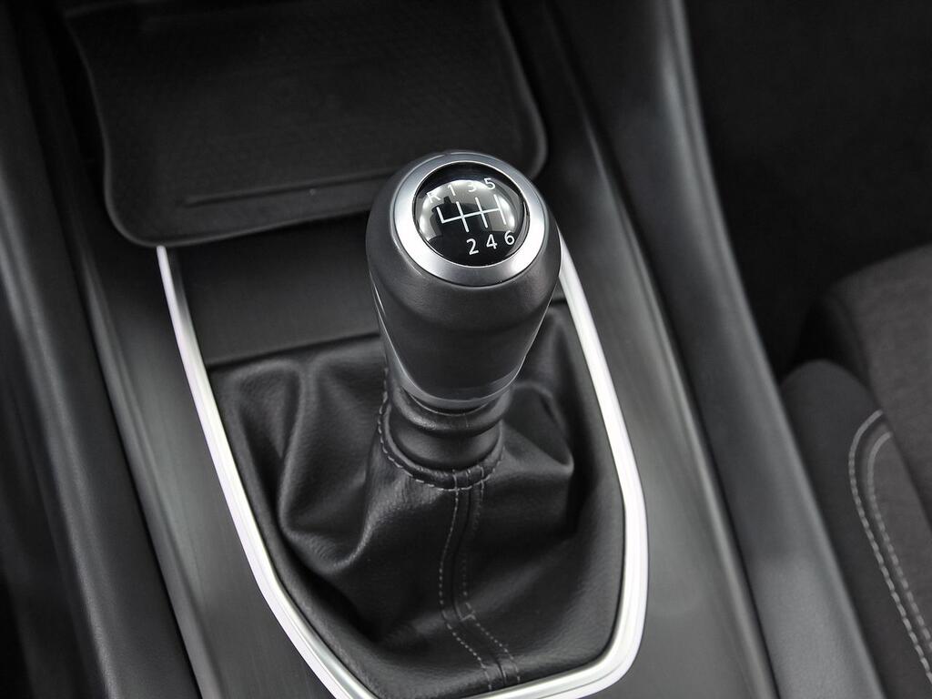 Nissan Qashqai DIG-T 103kW N-Connecta 32