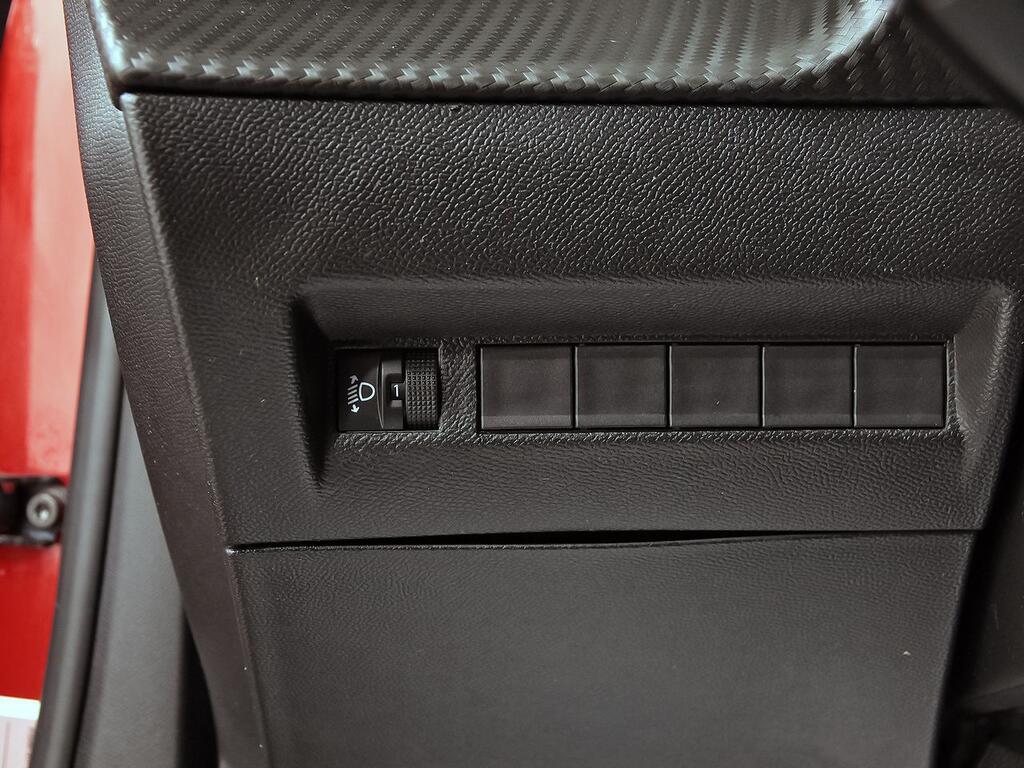 Peugeot 2008 Allure Puretech 100 S&S 6 Vel. MAN 14