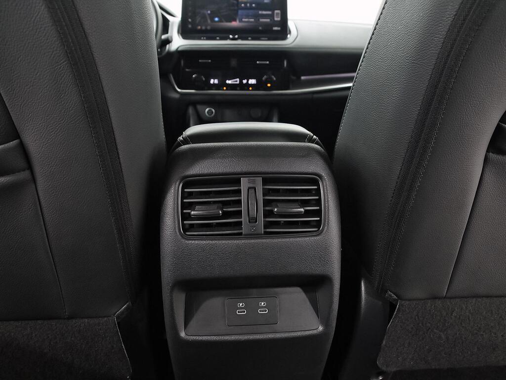 Nissan Qashqai DIG-T 116kW CVT N-Connecta 32