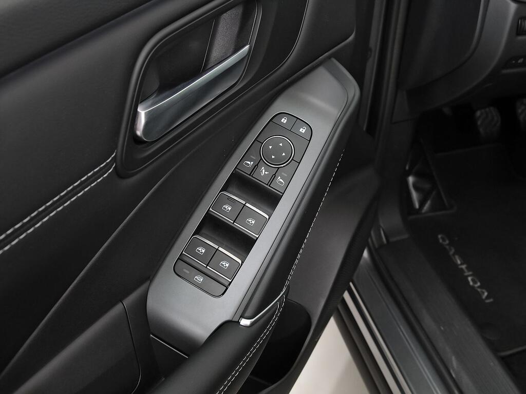 Nissan Qashqai DIG-T 116kW CVT N-Connecta 9