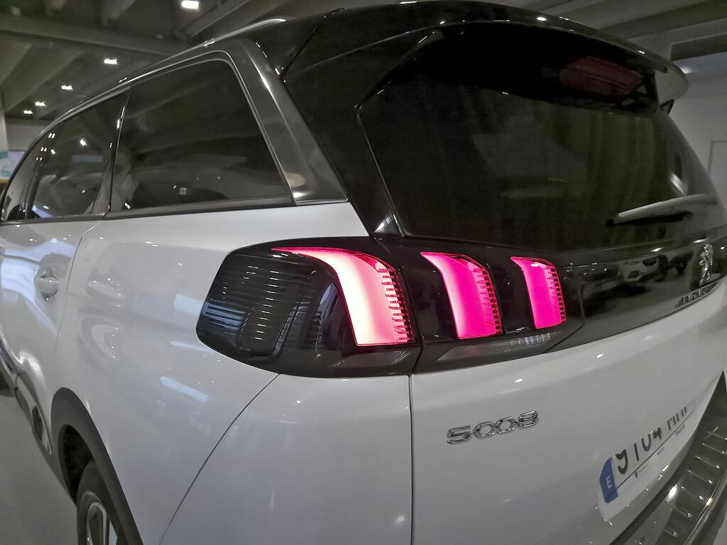 Peugeot 5008 1.2 PureTech 96KW S&S Allure Pack EAT8 37