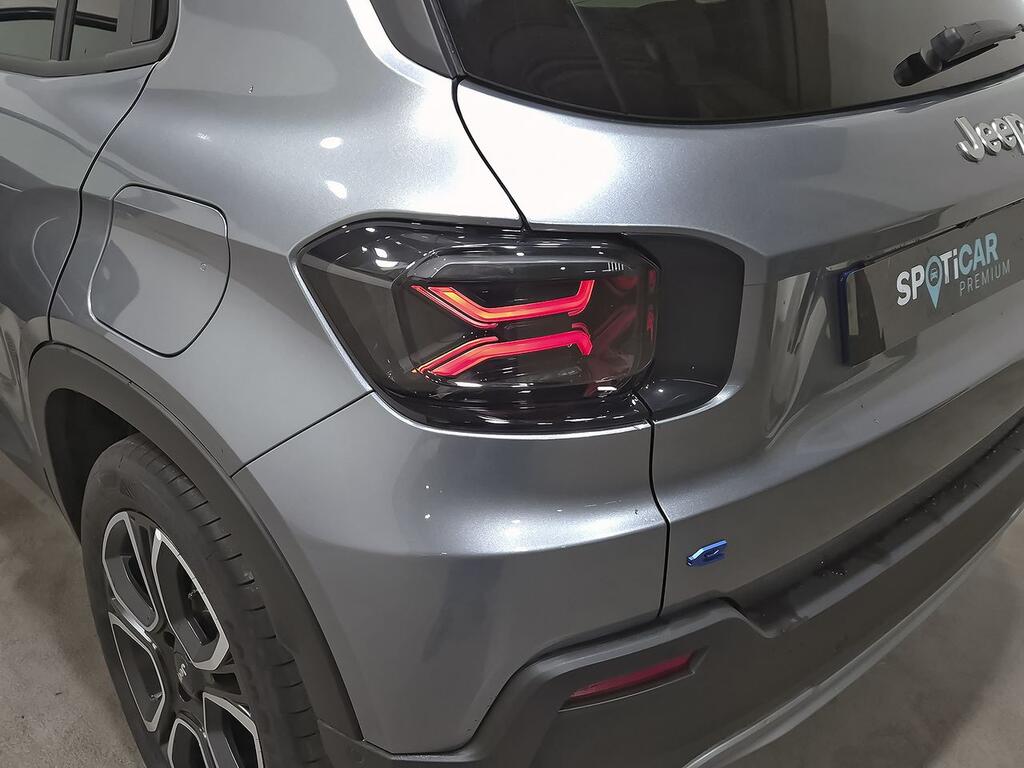 Jeep Avenger BEV 115kW (156CV) Summit 39