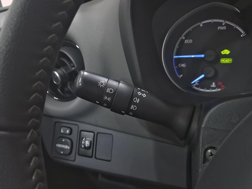 Toyota Yaris 1.5 100H Active 15