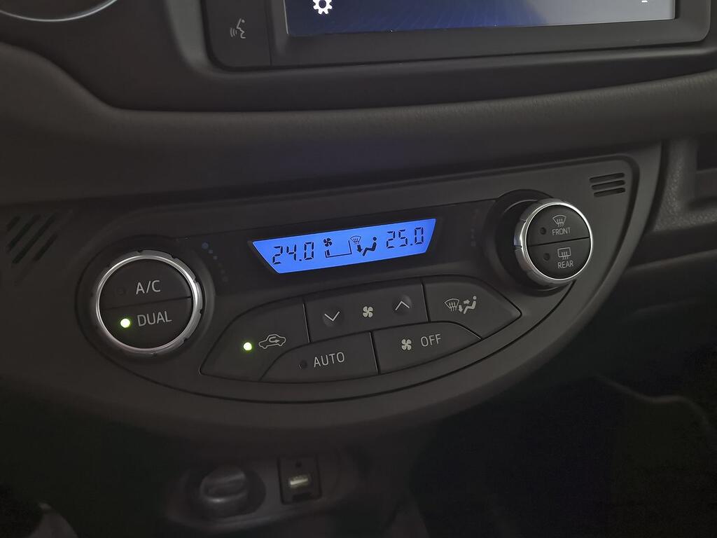 Toyota Yaris 1.5 100H Active 23