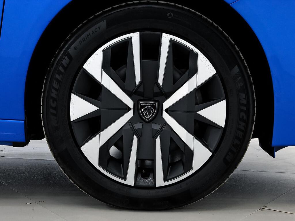 Peugeot 208 Active Puretech 100 11