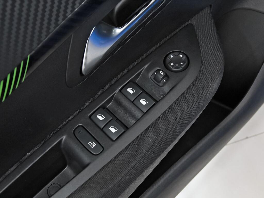 Peugeot 208 Active Puretech 100 13