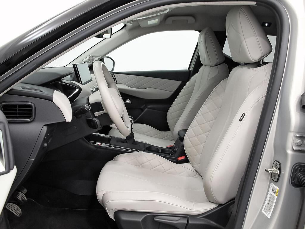 DS DS 3 PureTech 73 kW Manual CONNECTED CHIC 8