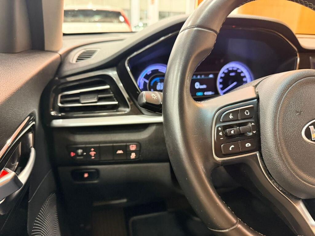 Kia Niro 1.6 GDi HEV 104kW (141CV) Drive 17