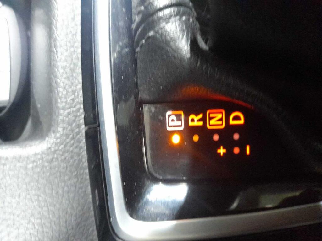 Nissan Qashqai DIG-T 85 kW (115 CV) XTRONIC N-CONNECTA 27