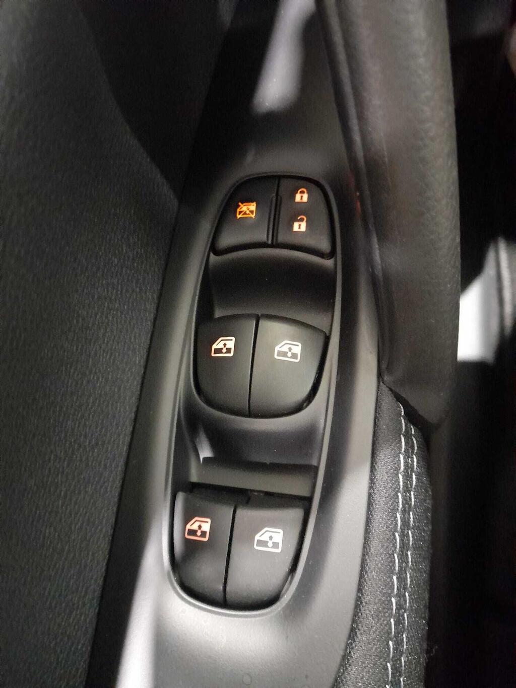 Nissan Qashqai DIG-T 85 kW (115 CV) XTRONIC N-CONNECTA 19