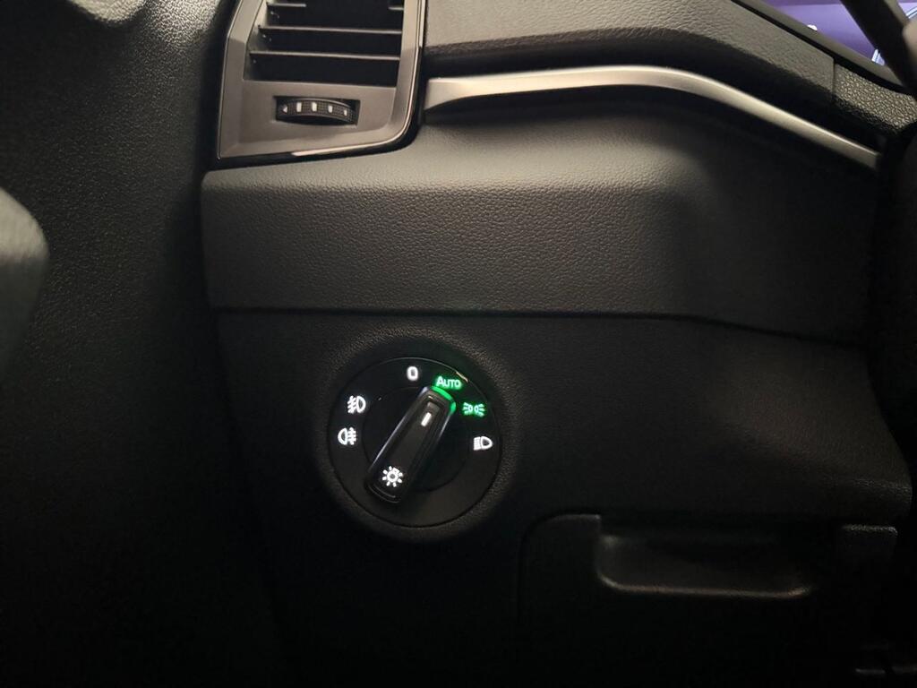 Skoda Karoq 1.5 TSI 110kW (150CV) DSG ACT Selection 14