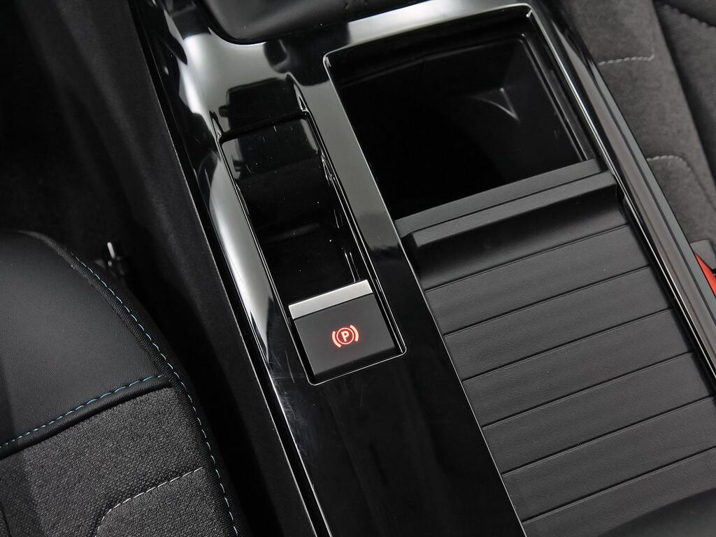 Citroën C4 PureTech 130 S&S 6v Plus 30