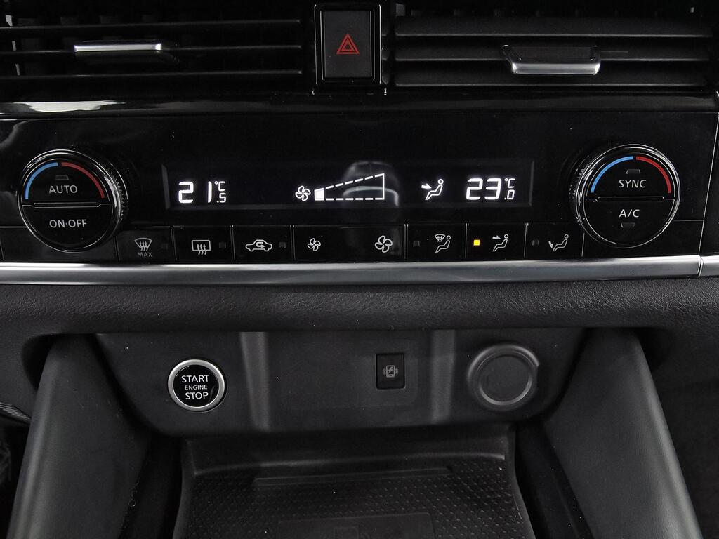 Nissan Qashqai DIG-T 103kW N-Connecta 27