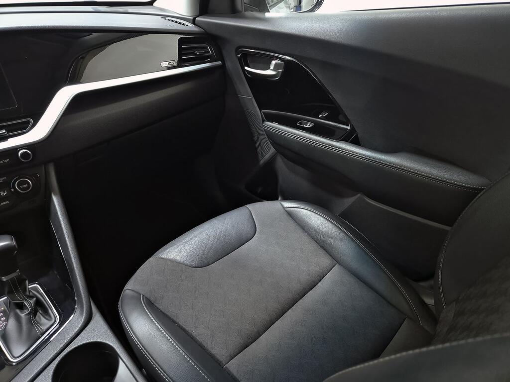 Kia Niro 1.6 GDi HEV 104kW (141CV) Drive 31