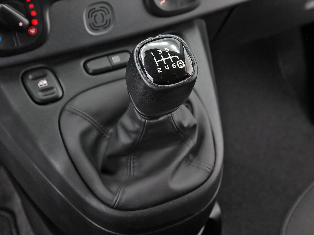 Fiat Panda City Life Hybrid 1.0 Gse 51kw (70CV) 27