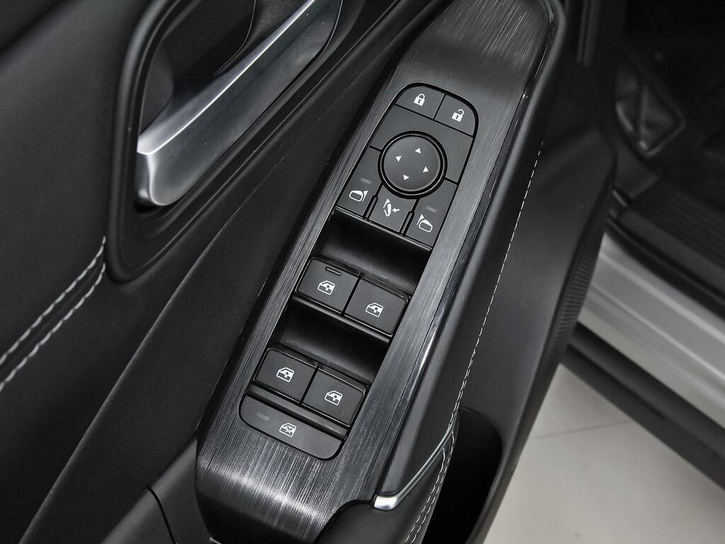 Nissan Qashqai DIG-T 116kW Xtronic N-Connecta 12