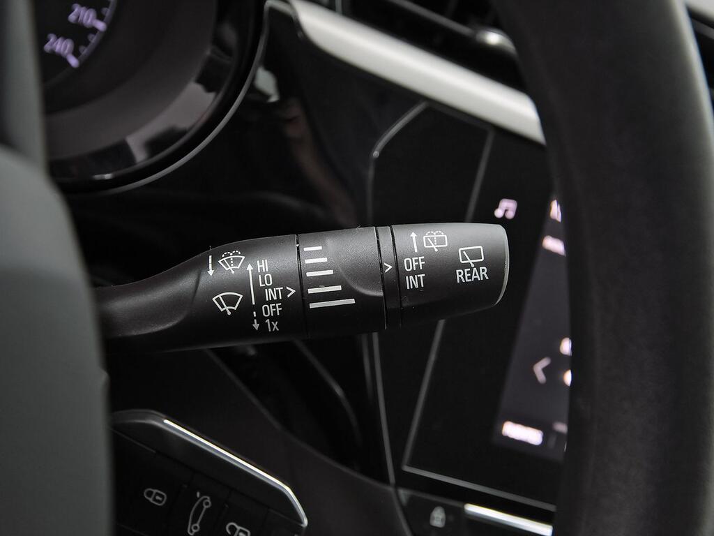 Opel Corsa 1.5D DT 74kW (100CV) Edition 11