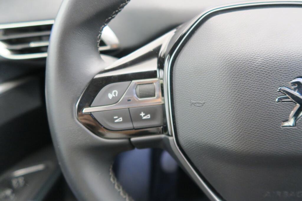 Peugeot 3008 1.2 PureTech 96KW S&S Allure Pack 11