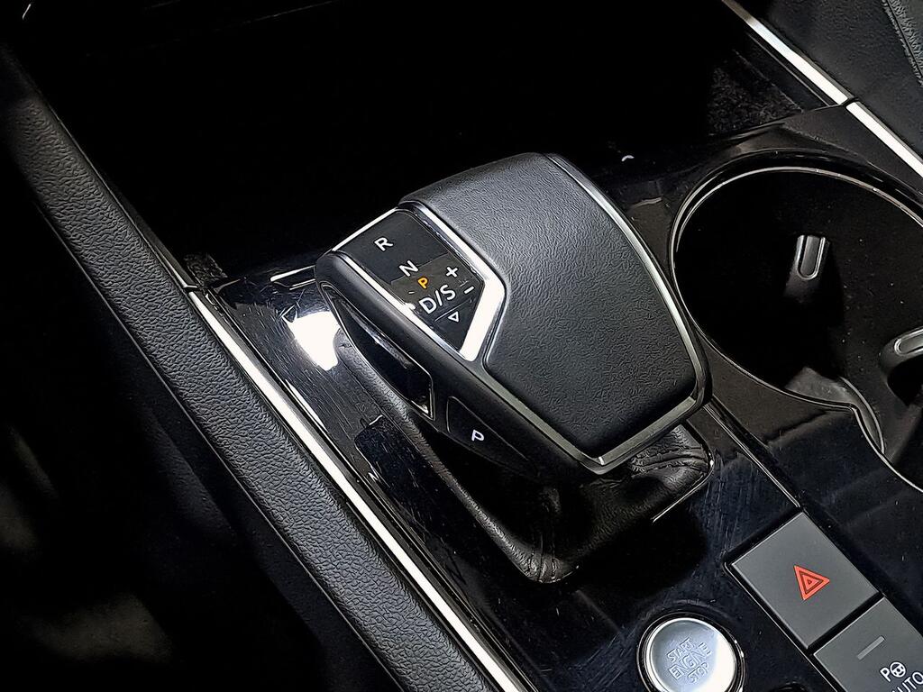 Volkswagen Touareg eHybrid Eleg 3.0 V6 TSI 280kW Tip 4M 39