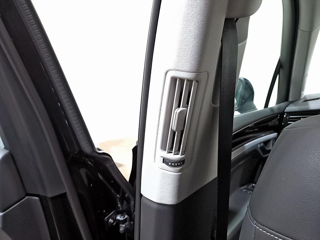 Volkswagen Touareg eHybrid Eleg 3.0 V6 TSI 280kW Tip 4M 17