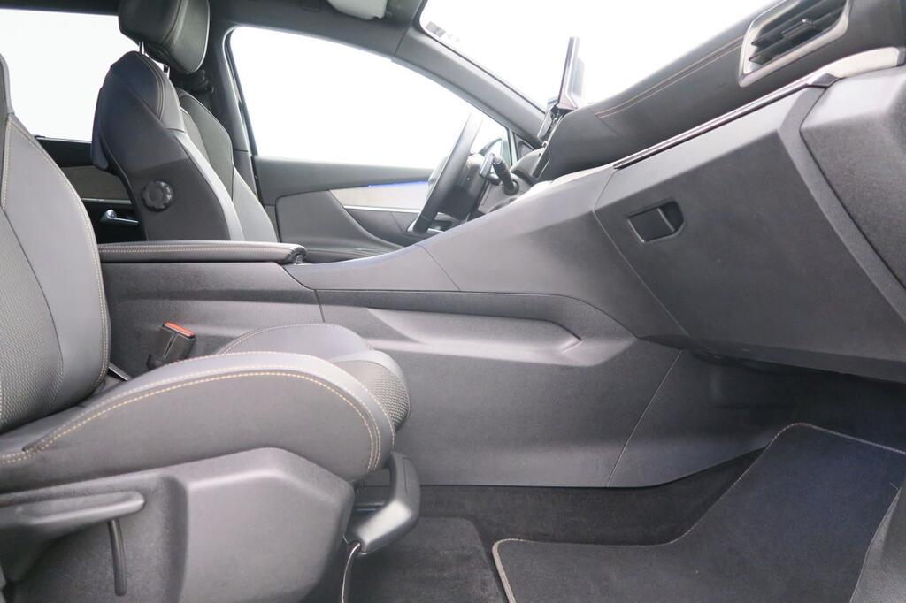 Peugeot 5008 1.5 BlueHDi 96kW S&S GT EAT8 15