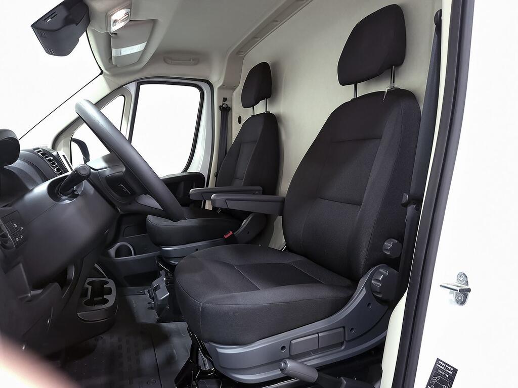 Peugeot Boxer FG L2H2 2.2 BLUEHDI 140 CV 3.5T S&S 6V MA 8