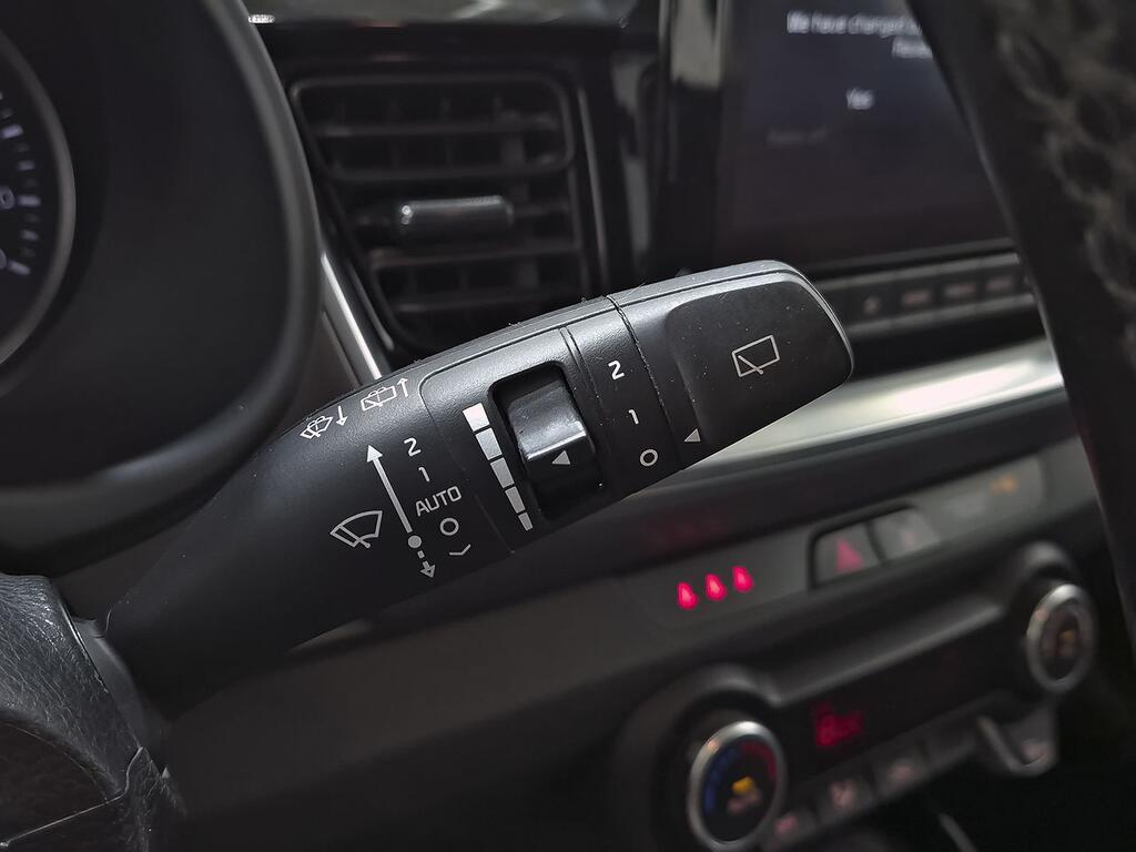 Kia Stonic 1.0 T-GDi 74kW (100CV) MHEV iMT Drive 9