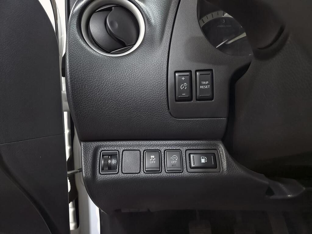 Nissan Navara DOBLE CAB. 2.3 DCI 163 VISIA 4WD 4P 13