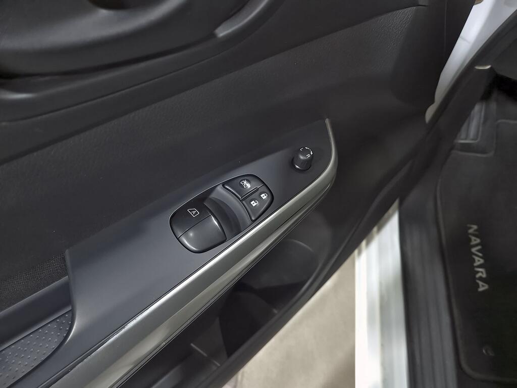 Nissan Navara DOBLE CAB. 2.3 DCI 163 VISIA 4WD 4P 12