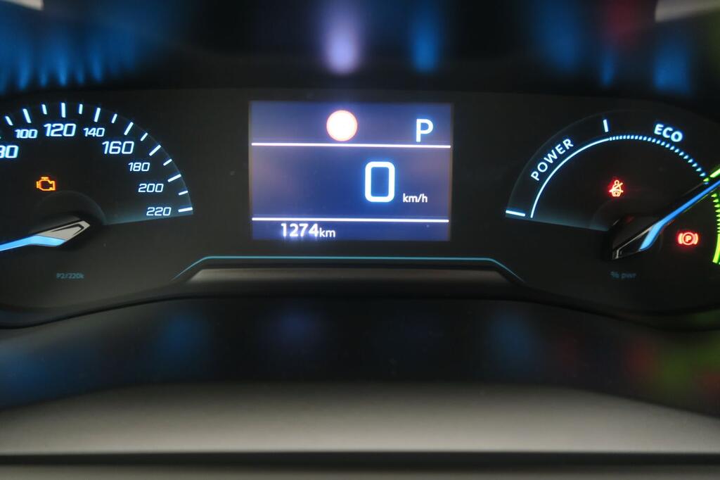 Peugeot 208 Active HYBRID 100 eDCS6 11