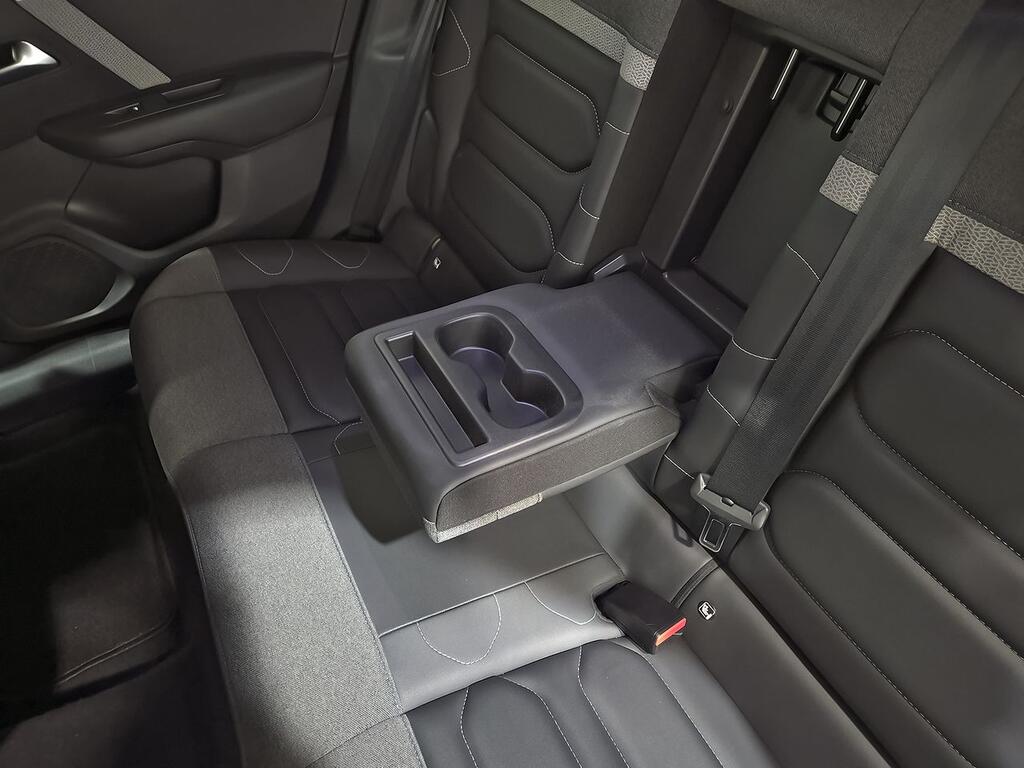 Citroën C4 BlueHDi 130 S&S EAT8 Shine 30