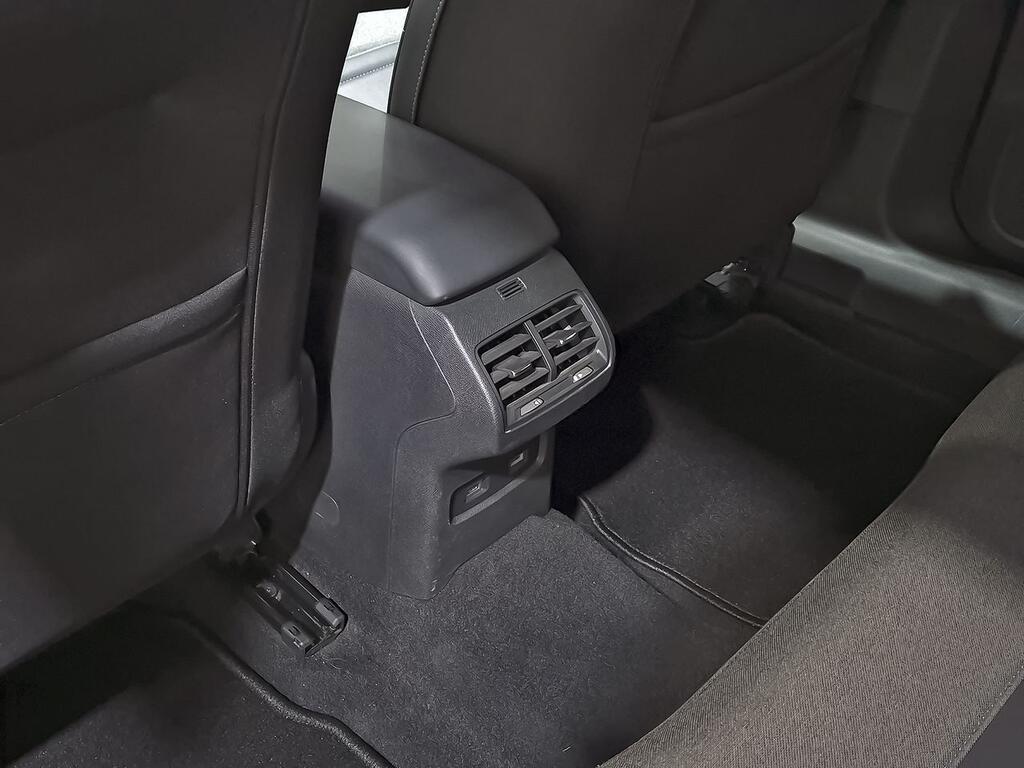 Citroën C4 BlueHDi 130 S&S EAT8 Shine 29