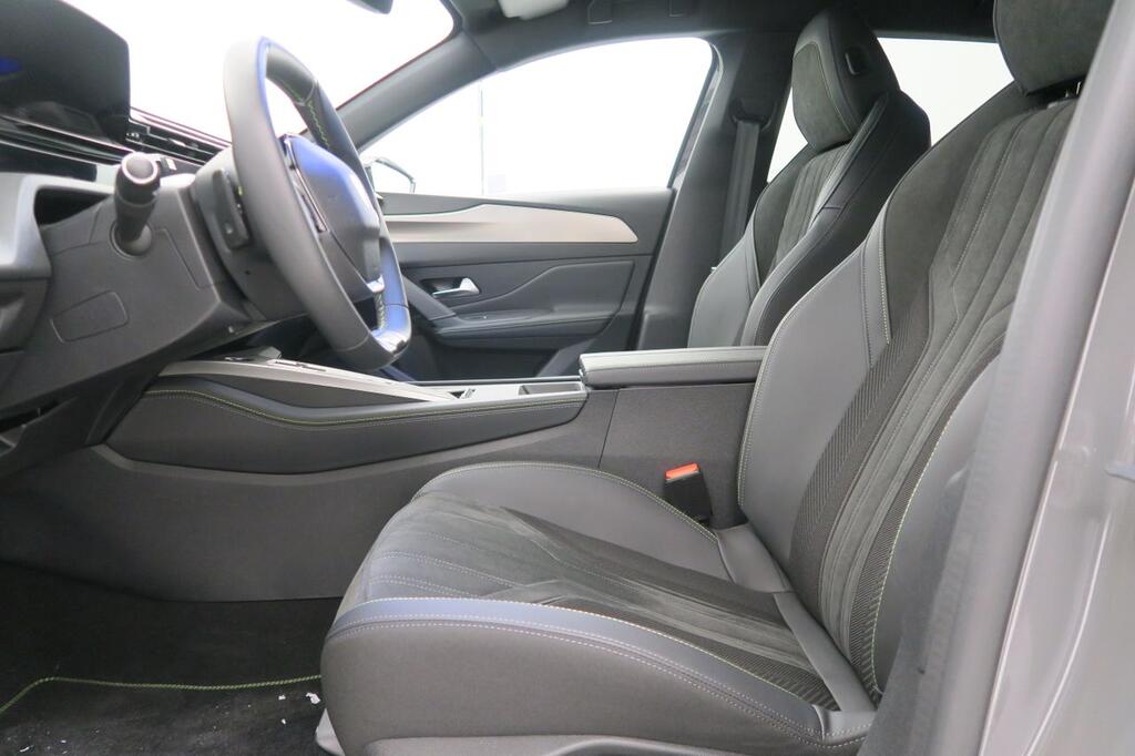 Peugeot 408 408 GT Puretech 130 EAT8 16