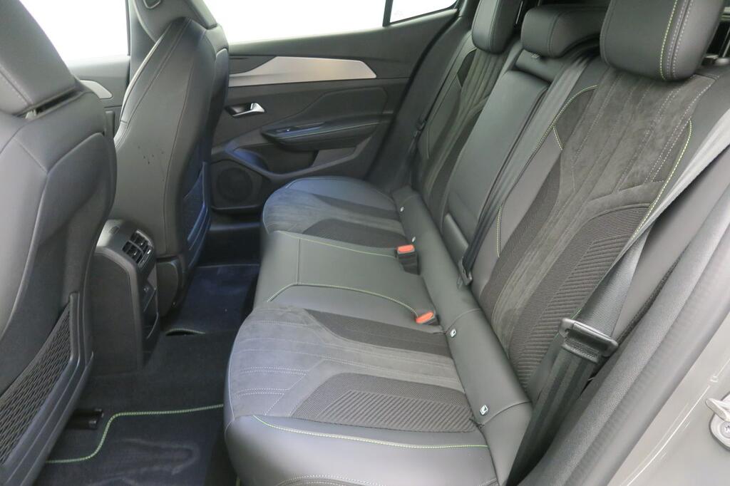 Peugeot 408 408 GT Puretech 130 EAT8 17