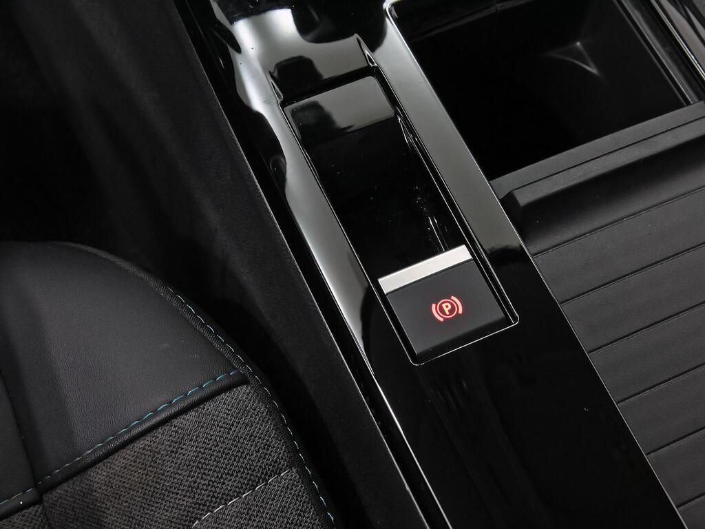 Citroën C4 PureTech 130 S&S 6v Feel Pack 33