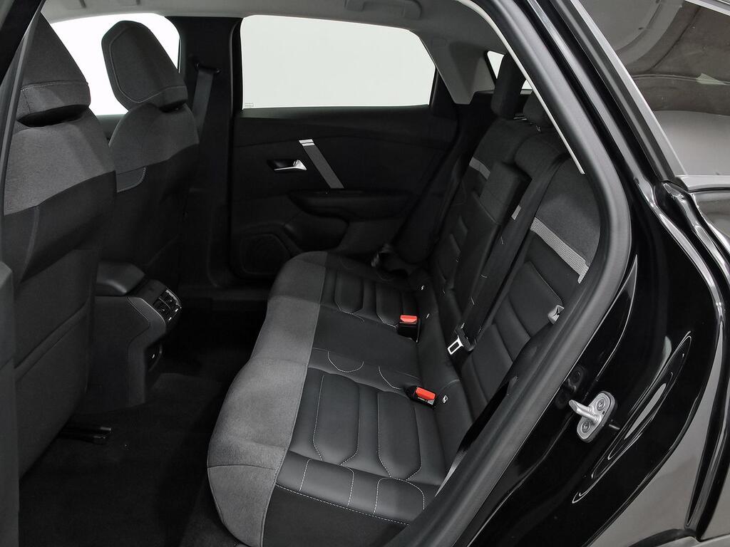 Citroën C4 PureTech 130 S&S 6v Shine 9