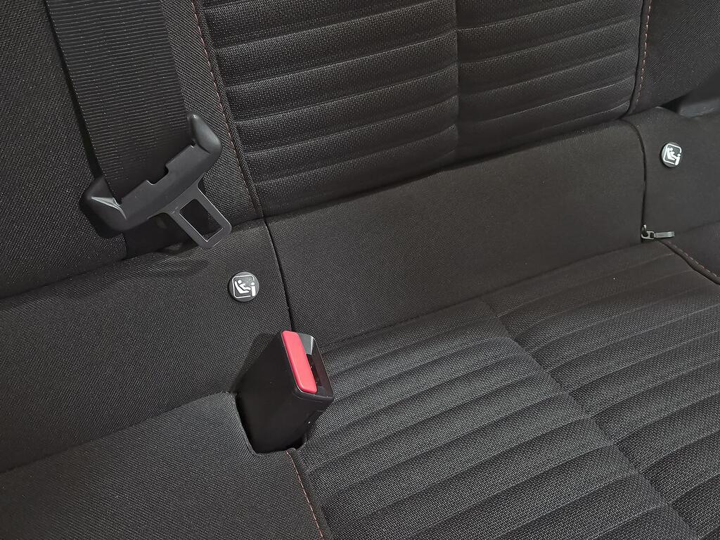 Peugeot 2008 Active Pack BlueHDI 81kW (110CV) 29