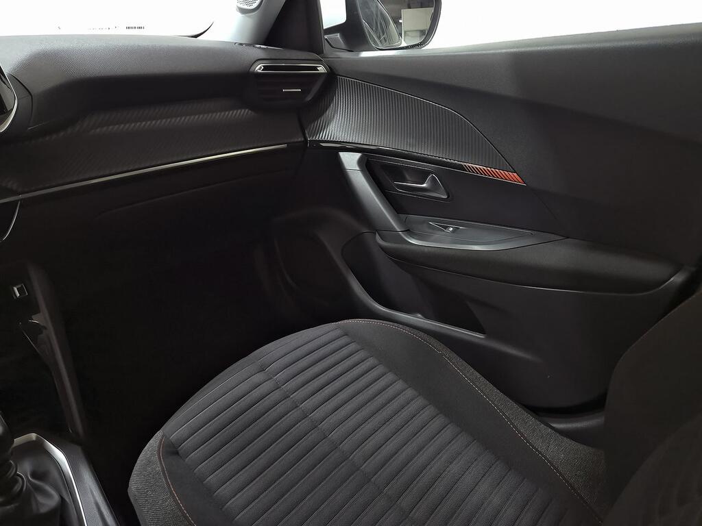 Peugeot 2008 Active Pack BlueHDI 81kW (110CV) 28