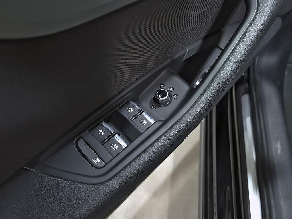 Audi A4 Avant Advanced 35 TDI 120kW S tronic 11