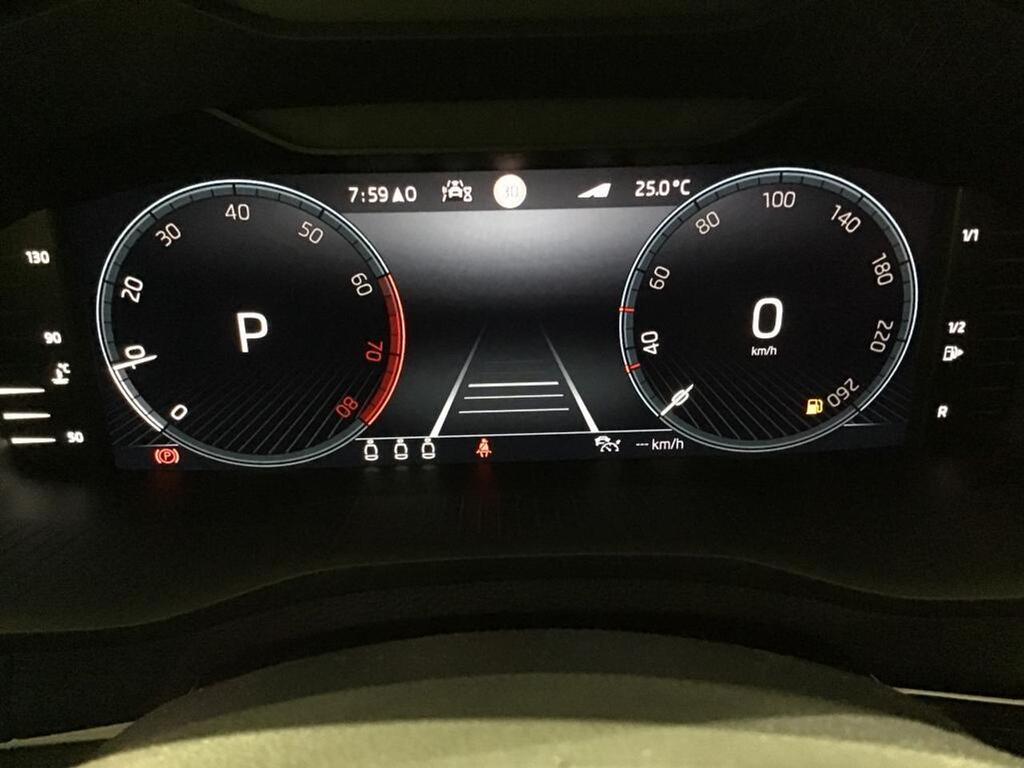 Skoda Karoq 1.5 TSI 110kW (150CV) DSG ACT Sportline 7