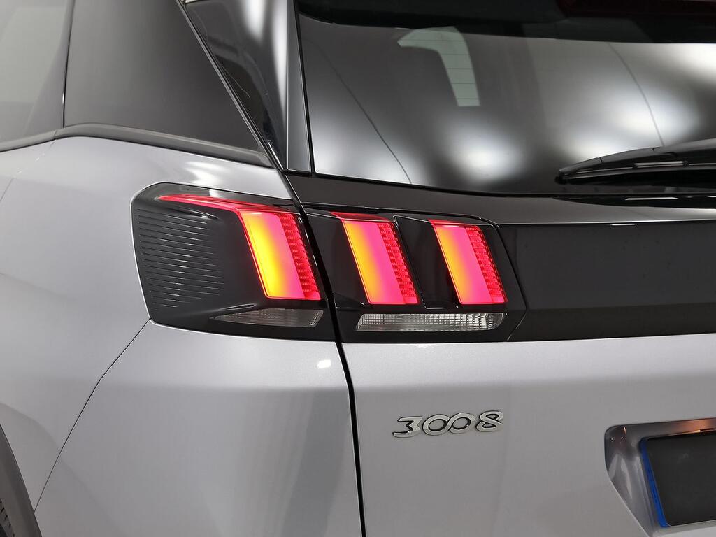 Peugeot 3008 1.5 BlueHDi 96kW (130CV) S&S Allure 34